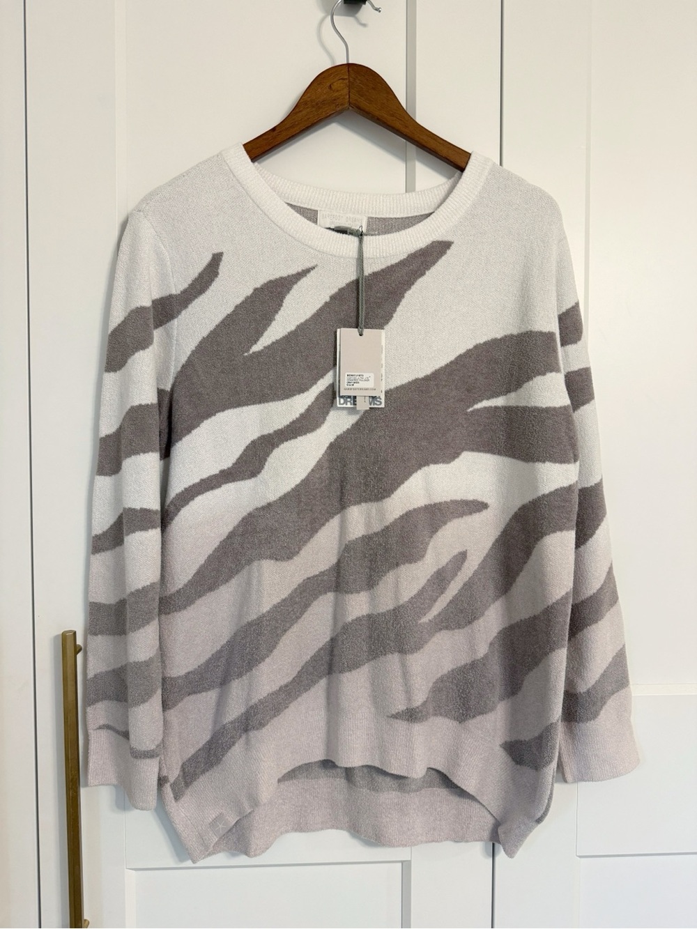 NWT! Barefoot Dreams Medium CozyChic Ultra Lite Ocean Reef Pullover Gray Skies